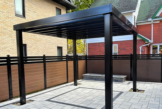Aluminum pergola in backyard